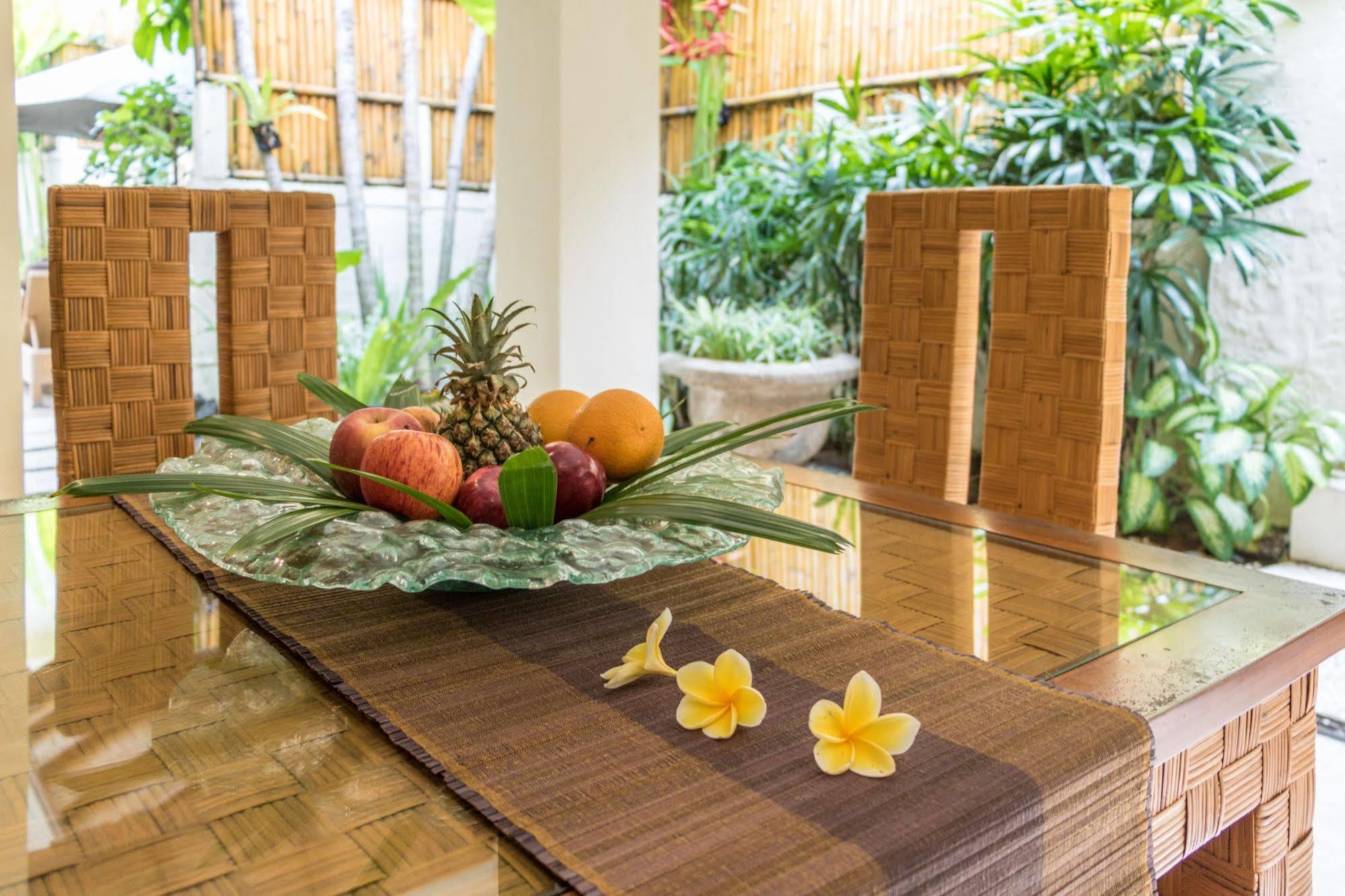 Villa Seriska Seminyak Luaran gambar