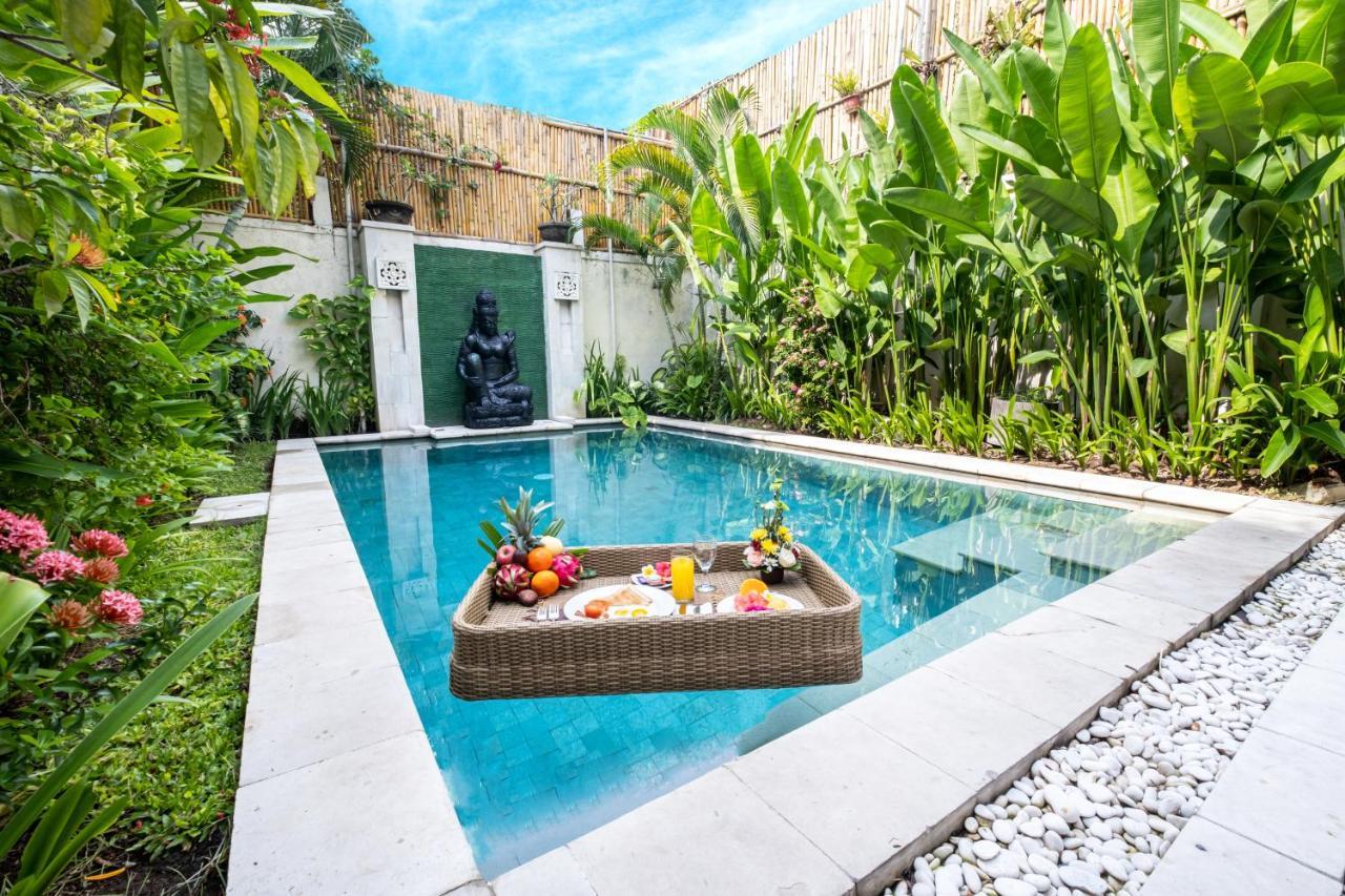 Villa Seriska Seminyak Luaran gambar
