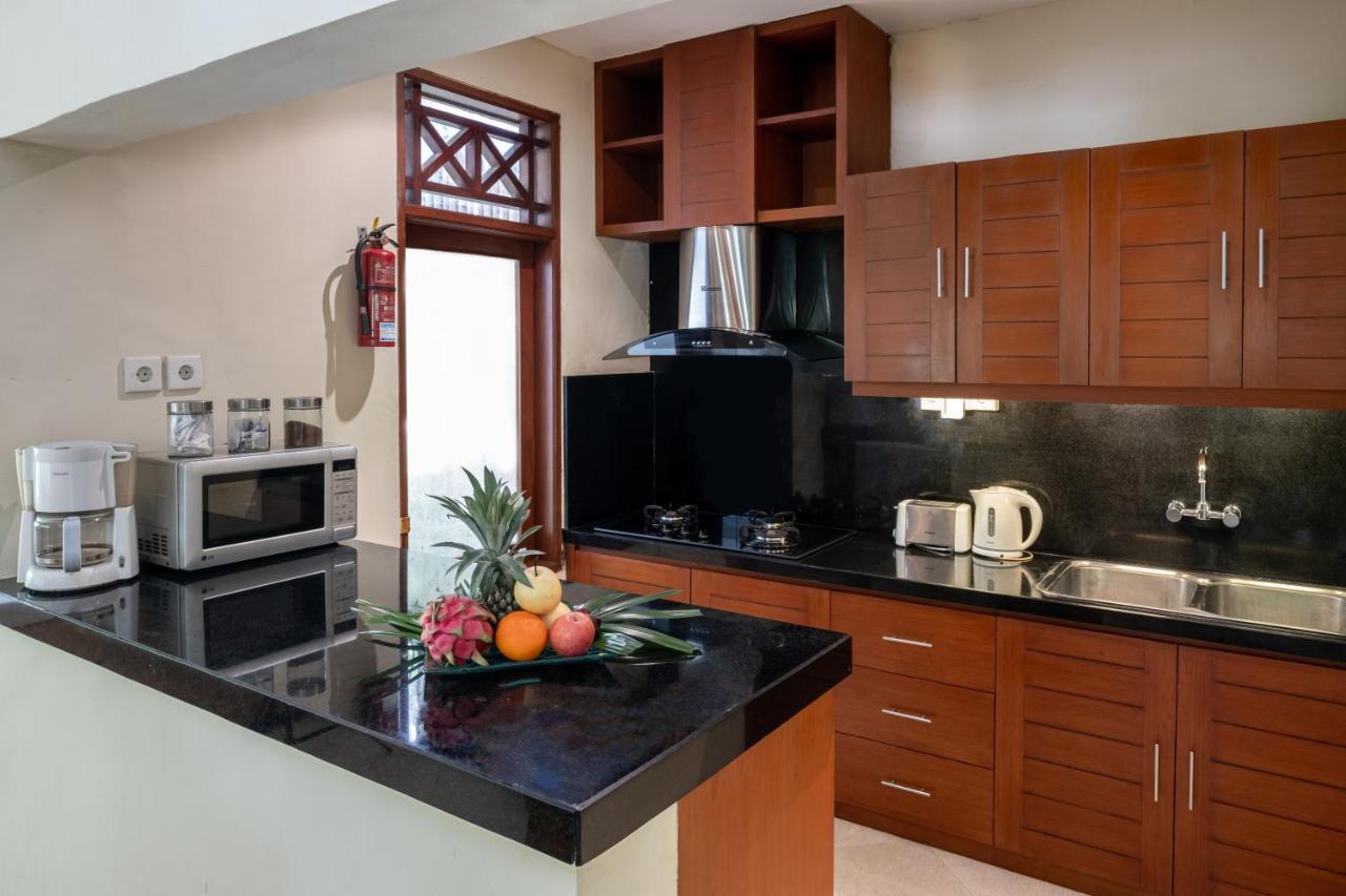 Villa Seriska Seminyak Luaran gambar